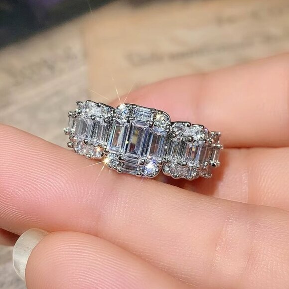 NEW 18k White Gold Diamond Ring Emerald Cut Ring Band - Picture 7 of 7